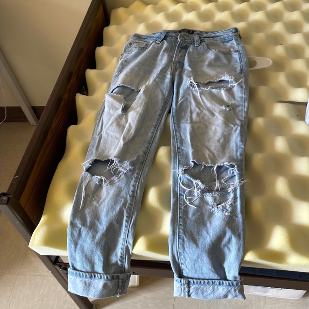 abercrombie jeans. boyfriend style jeans. new. originally 75$